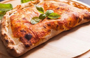 25. Calzone Pizza 1